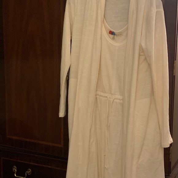 Free People Bicoastal Set NWT SMALL Sold out pale yellow color. - Picture 4 of 9